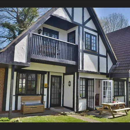 36 Tudor Court, Tolroy Manor Campsite